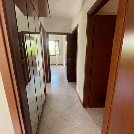 Gramsci 公寓 *